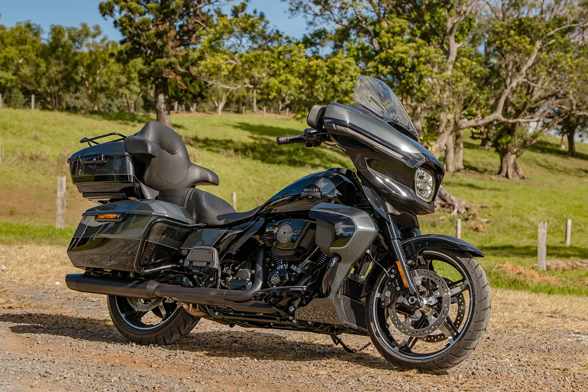 Street Glide Ultra 1