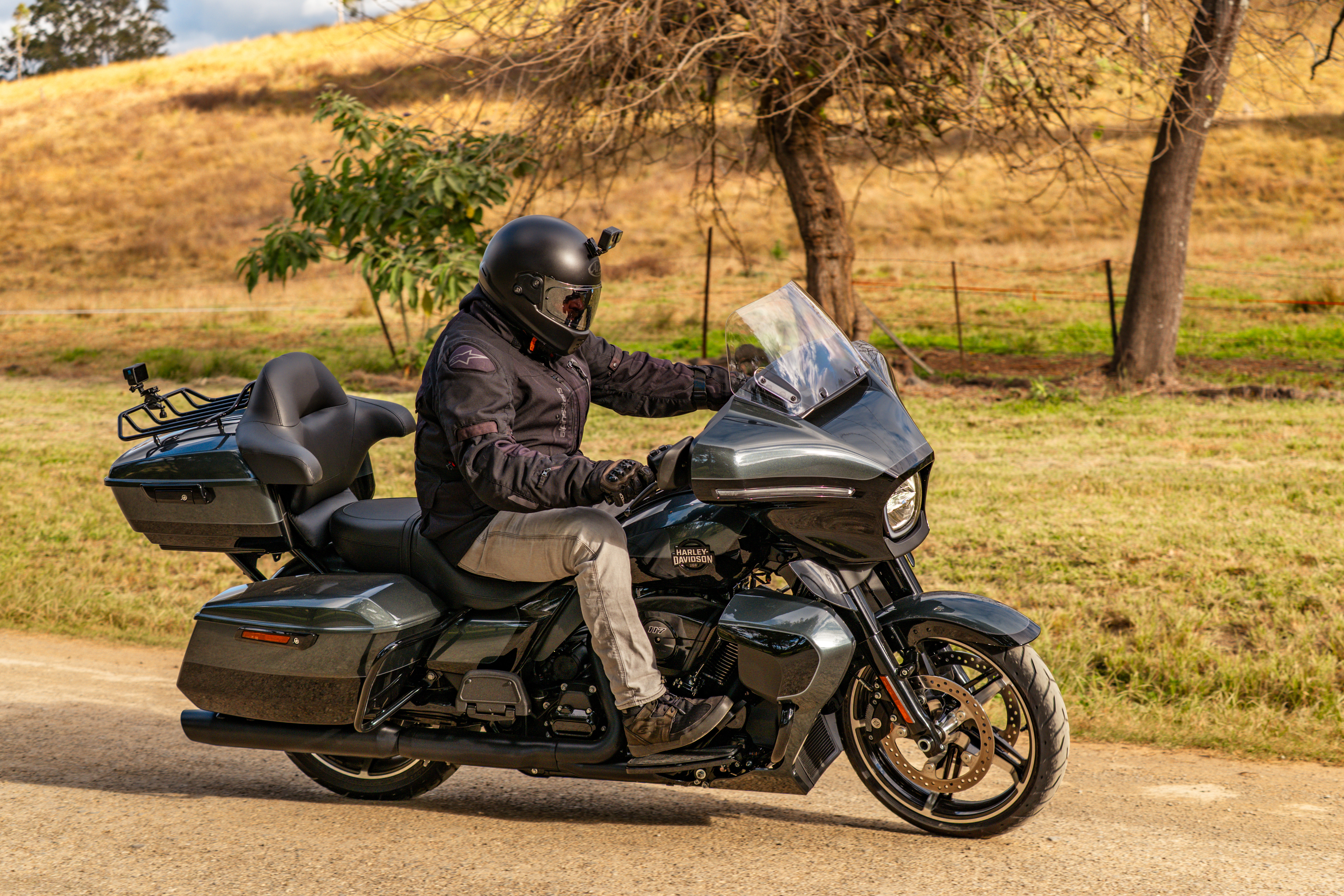 Street Glide Ultra Riding 2
