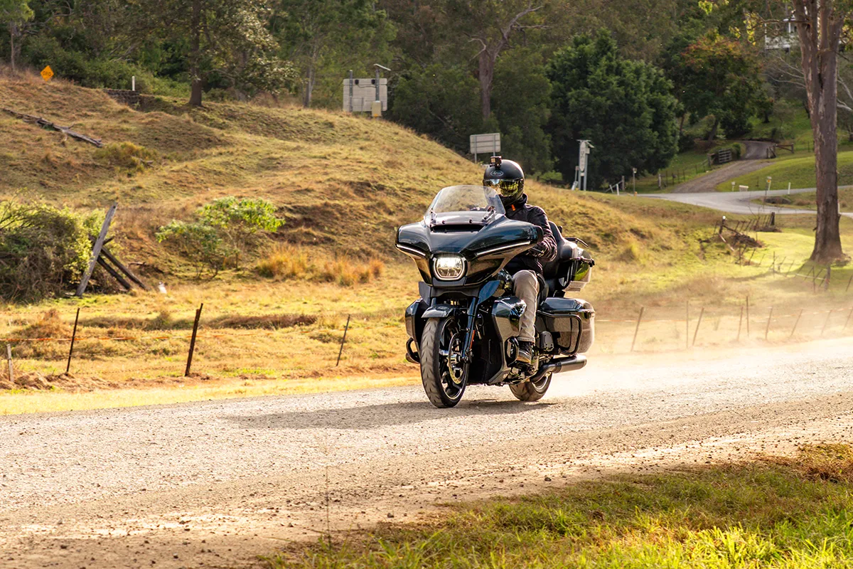 Street Glide Ultra Riding